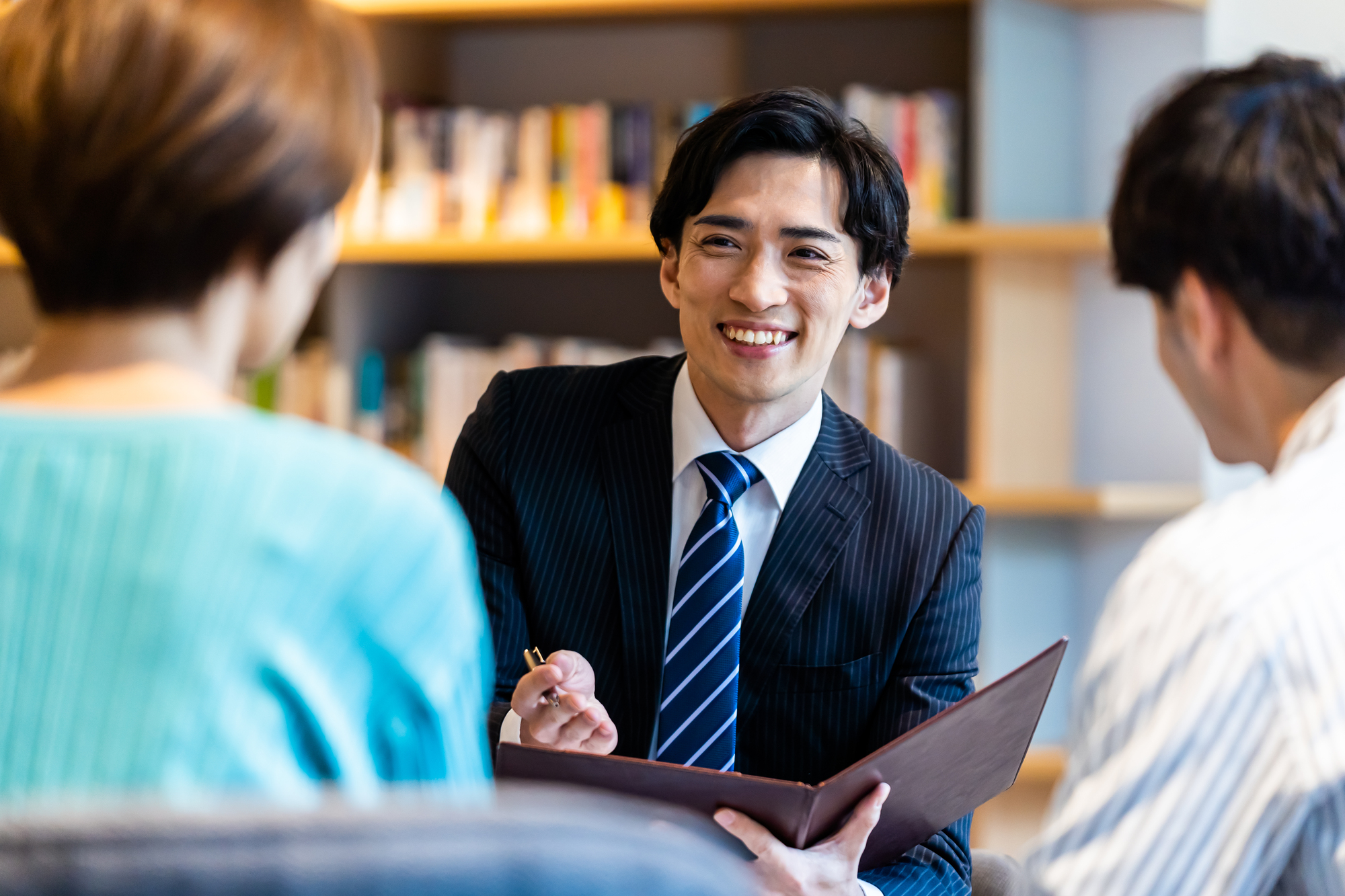 コンサル営業とは？新規顧客開拓を成功させる手法とFAXDM活用のポイント