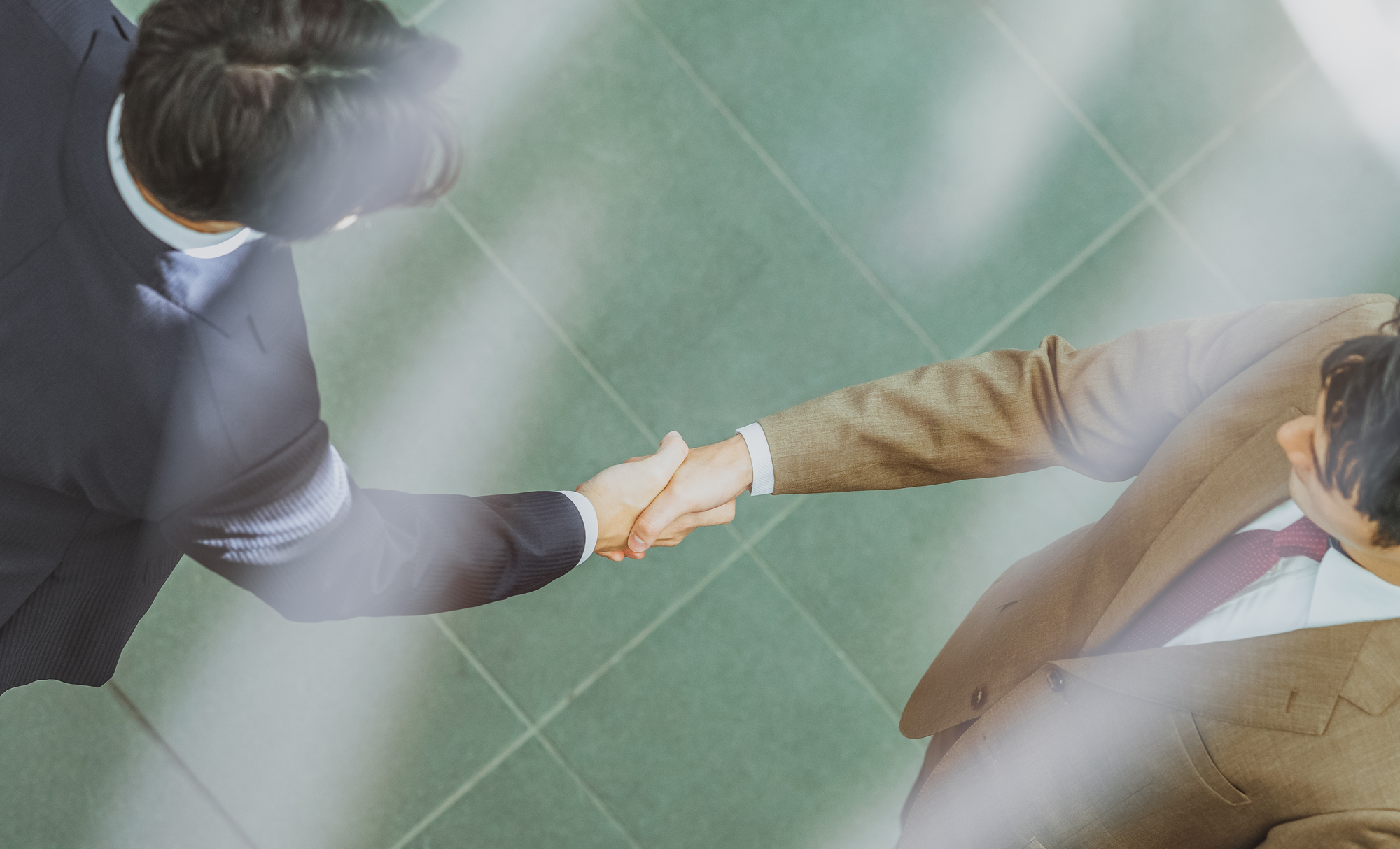 オフライン広告とは？種類・メリット・デメリットとBtoB営業で効果的なFAXDM活用法