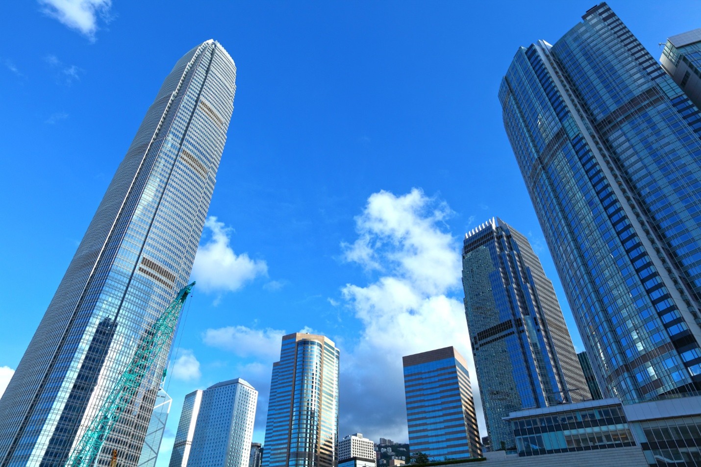 FAXサーバーとは？導入メリットと選定ポイントを徹底解説